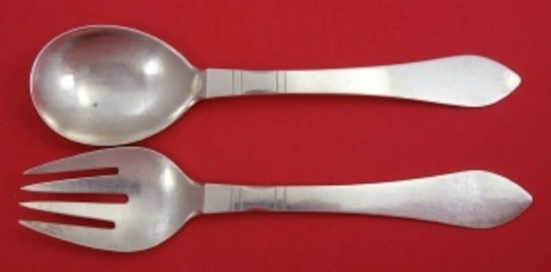 Georg Jensen Continental Sterling Silver Salad Serving Set 2pc 8 1/2": Georg Jensen Continental Sterling Silver Salad Serving Set 2pc 8 1/2" This elegant 2-piece salad serving set, crafted in sterling silver, showcases the iconic Continental pattern by the renowned desig