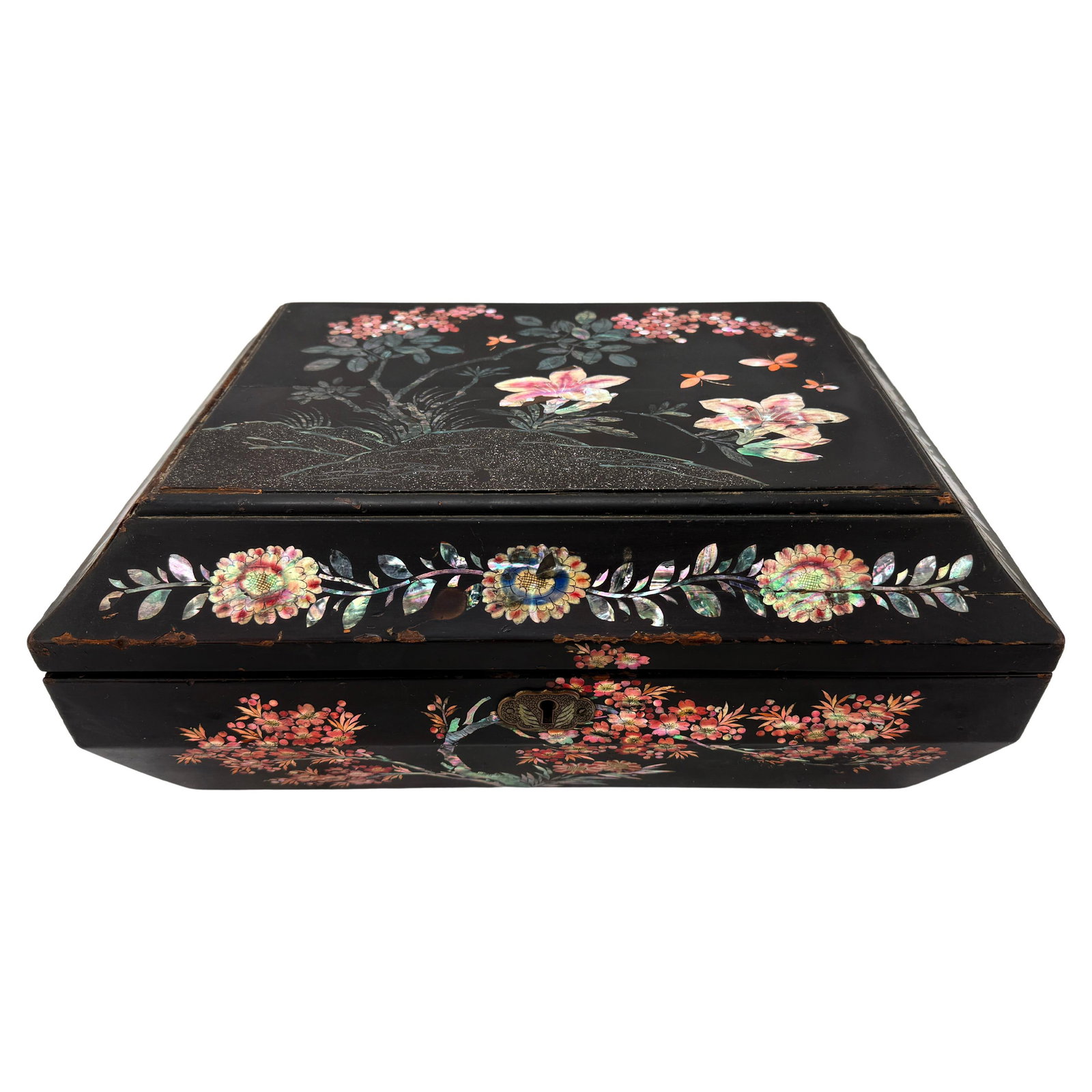 19th Century Chinese Export Black Lacquer Sewing Box with Mother of Pearl Inlay: 19th Century Chinese Export Black Lacquer Sewing Box with Mother of Pearl Inlay This exquisite 19th-century Chinese Export sewing box exemplifies remarkable craftsmanship and intricate decorative arti