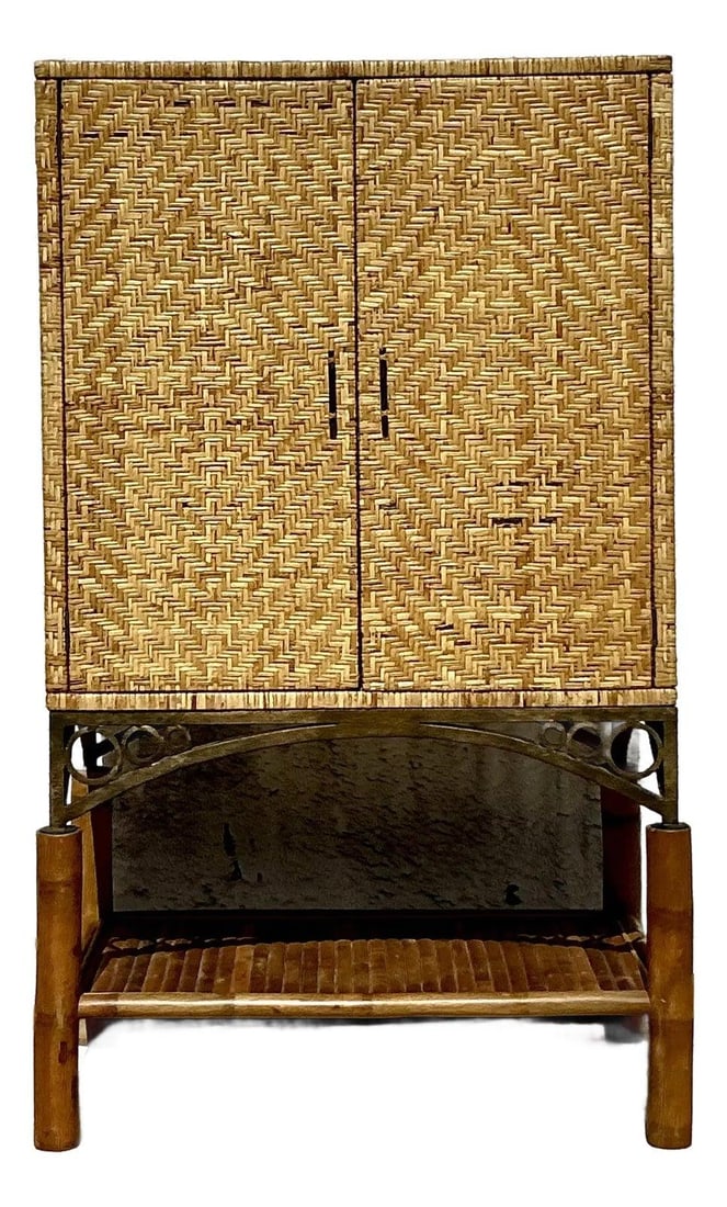 Vintage Coastal Rattan Armoire with Bamboo and Metal Base: Vintage Coastal Rattan Armoire with Bamboo and Metal Base Transform your living space with this Vintage Coastal Woven Rattan Armoire, a perfect blend of organic texture and functional elegance. This i
