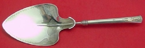 Gorham Angelo Sterling Silver Brite-Cut Pie Server 10": Gorham Angelo Sterling Silver Brite-Cut Pie Server 10" This exquisite Angelo by Gorham pie server is crafted from high-quality sterling silver, showcasing the elegant Brite-Cut design. Measuring 10 in