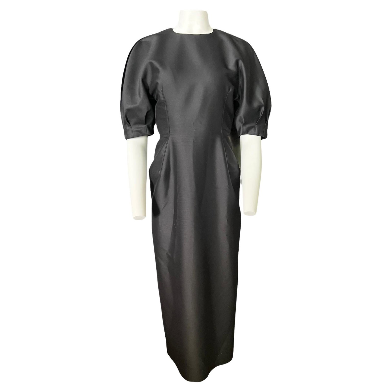 Gabriela Hearst Black Mid Length Dress EU 40: Gabriela Hearst Black Mid Length Dress EU 40 Black midi dress by Gabriela Hearst with a crew neckline, balloon style sleeves, and a rear concealed zip closure. It is mid length, made in Italy, and off
