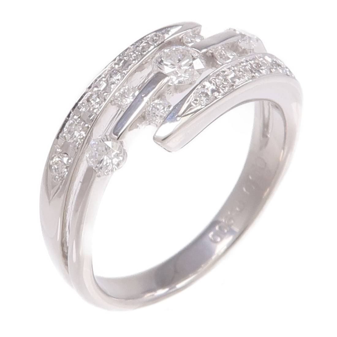 Pt900 Platinum Diamond Ring Womens Size 6.25: Pt900 Platinum Diamond Ring Womens Size 6.25 A women's diamond ring in Pt900 platinum, featuring a clear diamond and a regular ring size 6.25. The ring is described as very good condition and comes wi