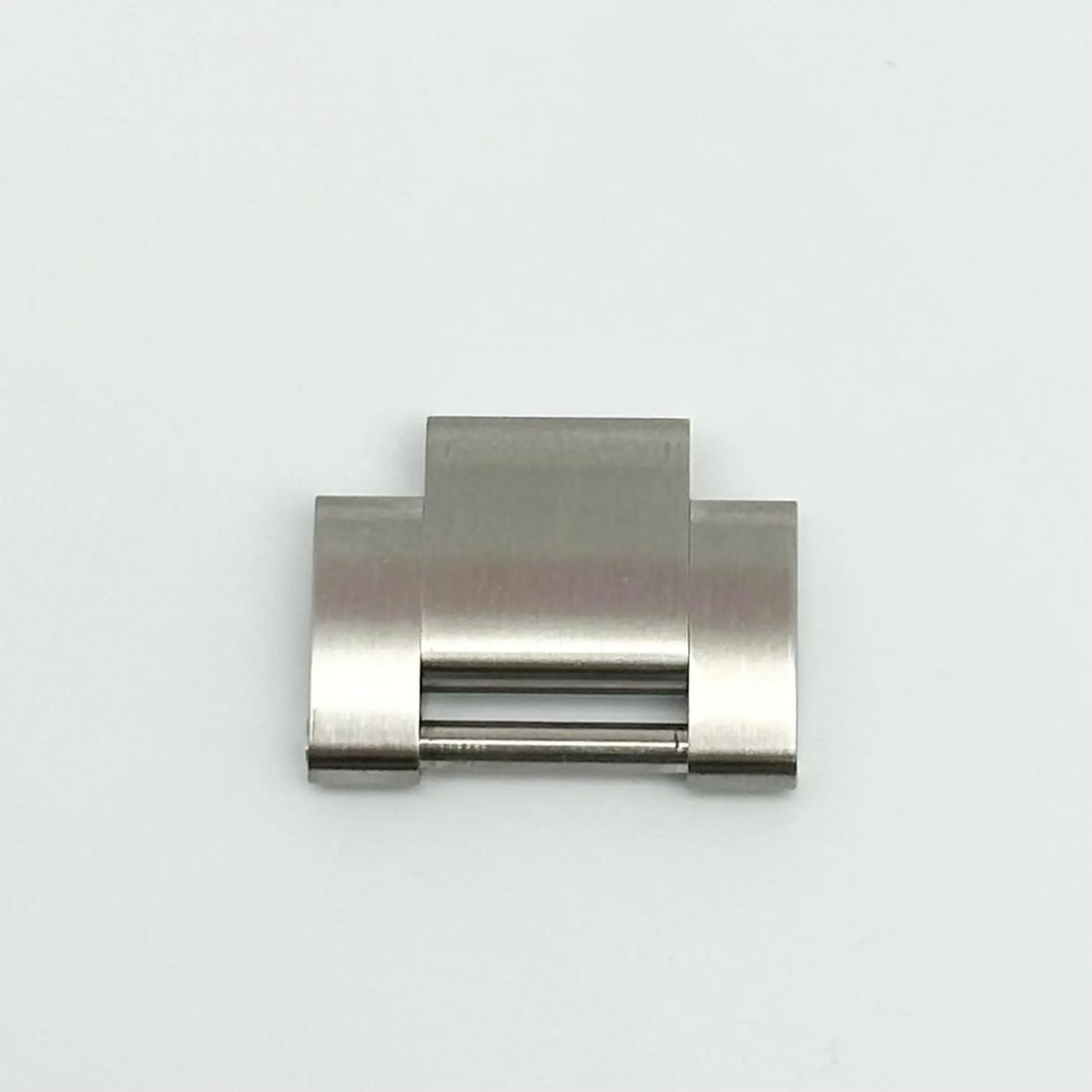 Rolex Submariner 126110LN Stainless Steel Band Link Gray: Rolex Submariner 126110LN Stainless Steel Band Link Gray Enhance your Rolex Submariner with this premium stainless steel band link, specifically designed for the Rolex Submariner 126110LN. This luxury