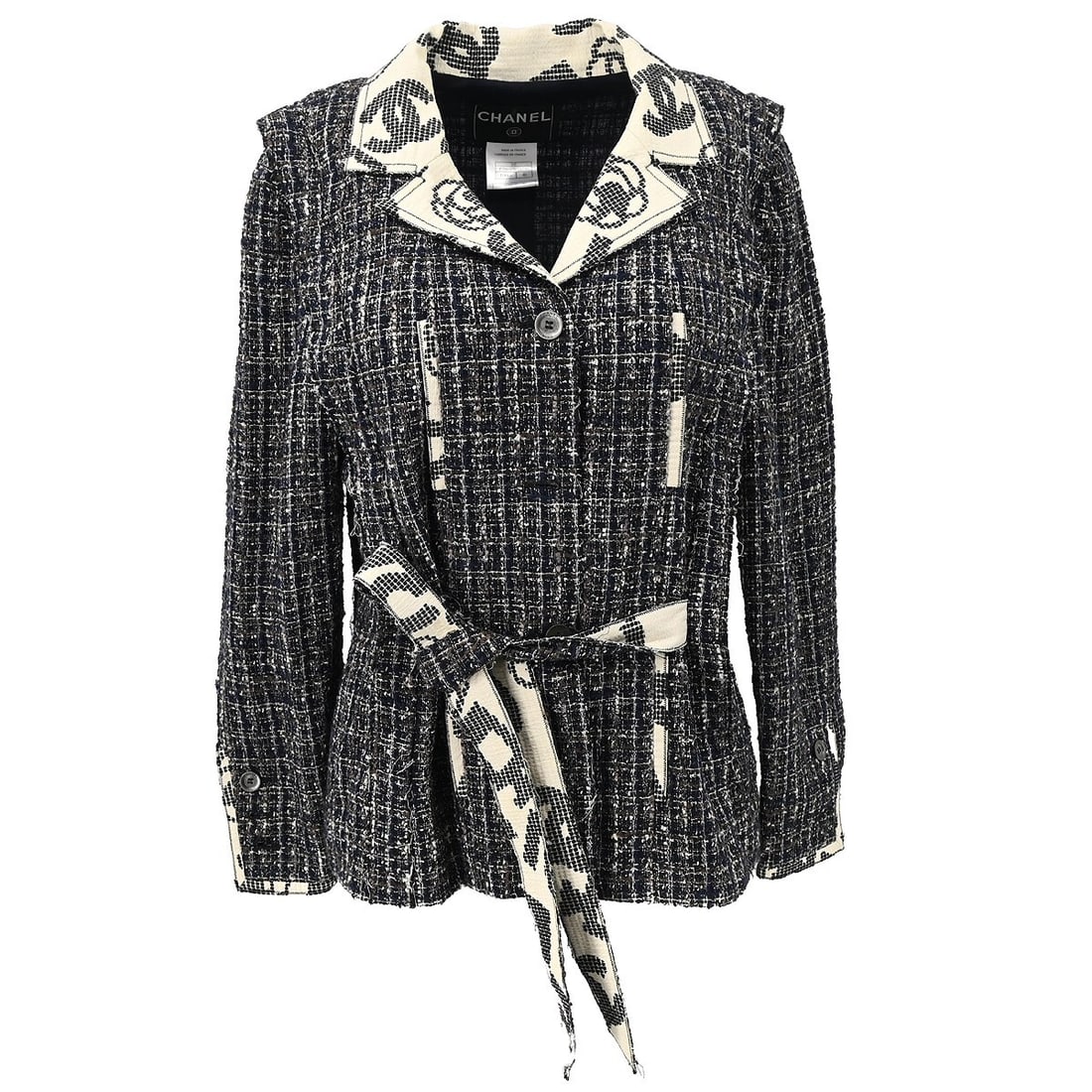 CHANEL 06P Womens Mid Length Single Breasted Jacket Size 40: CHANEL 06P Womens Mid Length Single Breasted Jacket Size 40 Vintage Chanel single-breasted women's jacket made in France. This mid-length jacket features a long-sleeve silhouette, button closure, and 