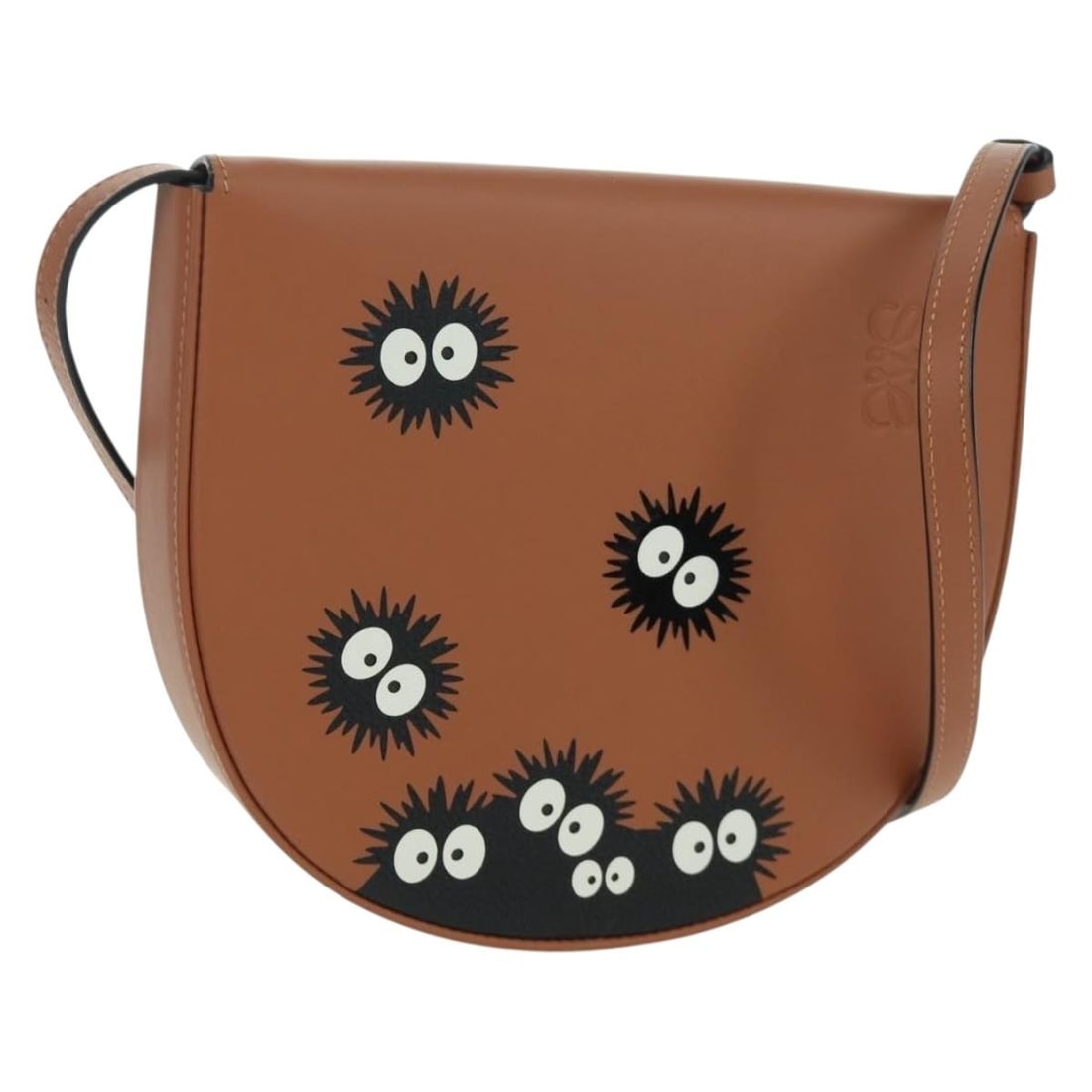 LOEWE A661V01X05 brown leather shoulder bag Totoro Soot Sprites: LOEWE A661V01X05 brown leather shoulder bag Totoro Soot Sprites LOEWE Ghibli's Totoro Soot Sprites Dust Bunny Heel Bag in brown leather. This women's shoulder bag includes a dust bag and is made in Sp