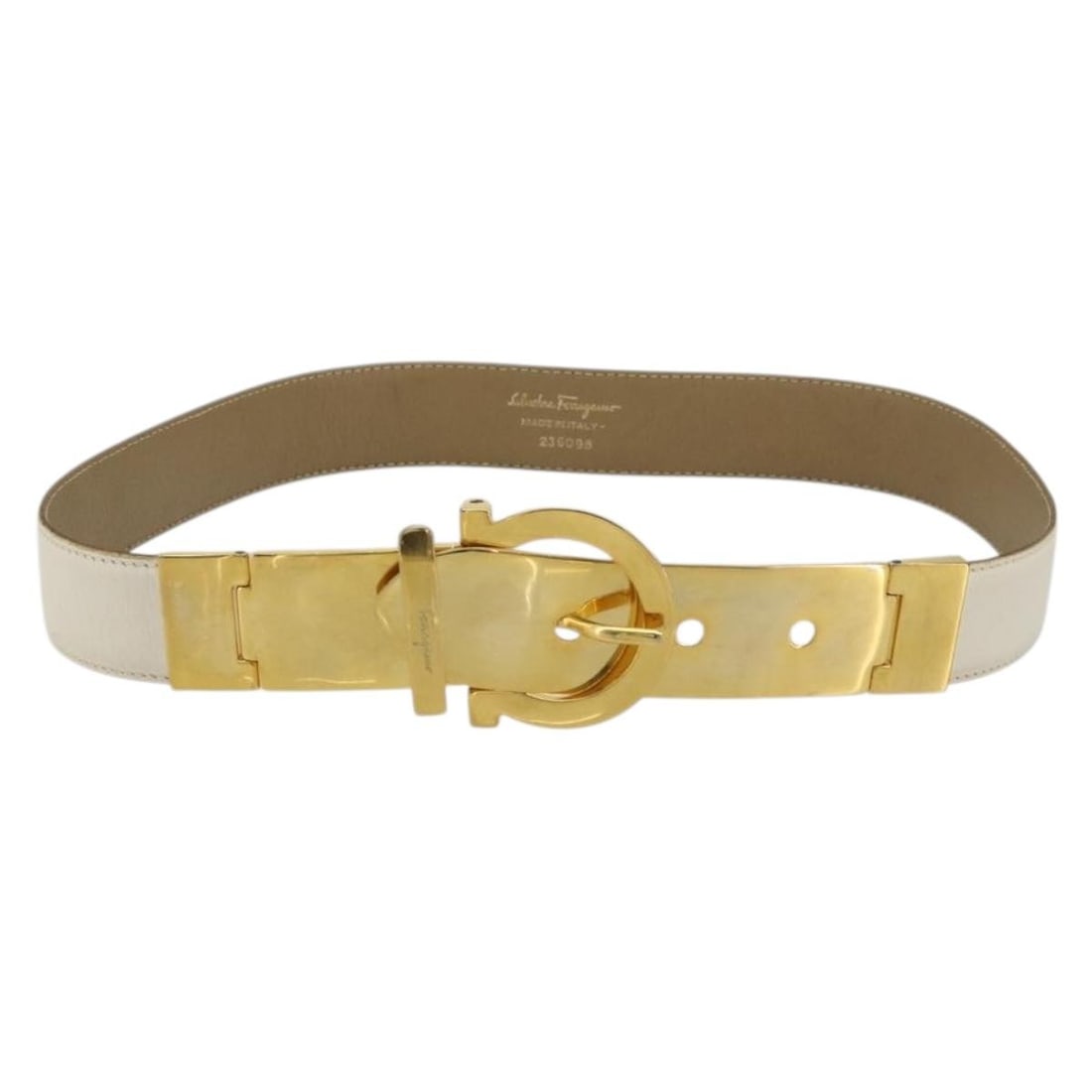 Salvatore Ferragamo Gancini White Leather Reversible Belt: Salvatore Ferragamo Gancini White Leather Reversible Belt This Salvatore Ferragamo Gancini Buckle Reversible Belt is crafted from quality leather, featuring a stylish white color and the signature Gan