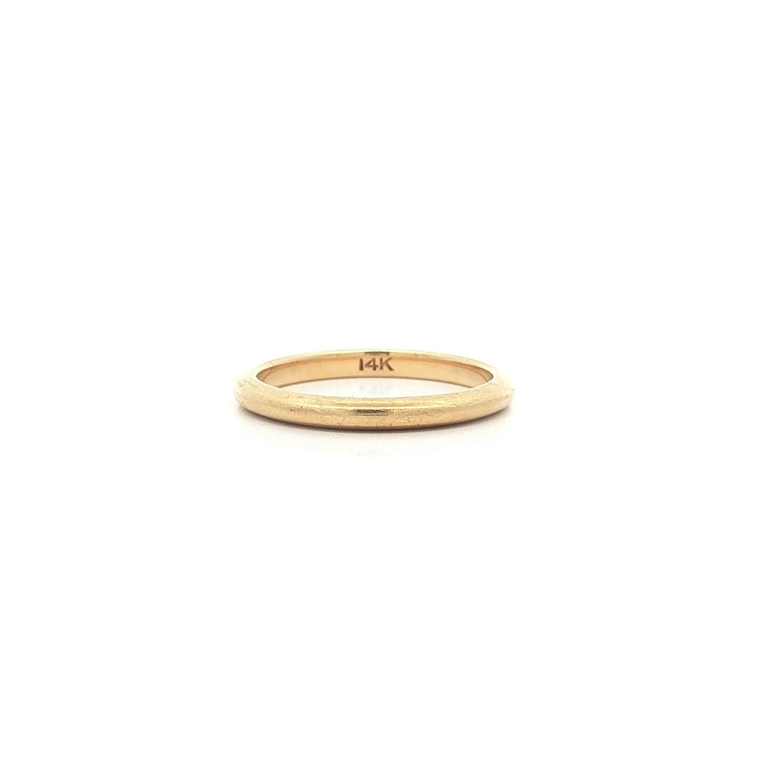 Unbranded 14k Yellow Gold Plain Wedding Band Ring Size 5 2mm: Unbranded 14k Yellow Gold Plain Wedding Band Ring Size 5 2mm Vintage classic plain wedding band ring crafted in solid 14k yellow gold with a slim, stackable design. This pre-owned women's ring has no 