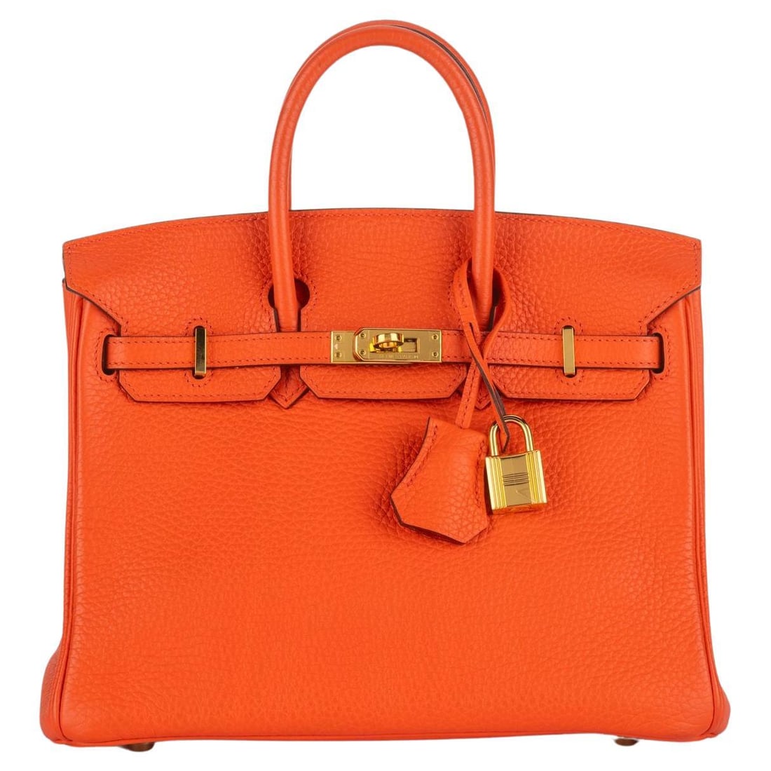 Hermes Birkin 25 handbag in Togo leather with gold tone hardware: Hermes Birkin 25 handbag in Togo leather with gold tone hardware Hermes Birkin 25 handbag featuring gold hardware, tonal stitching, a front flap, two straps with center toggle closure, a clochette wit