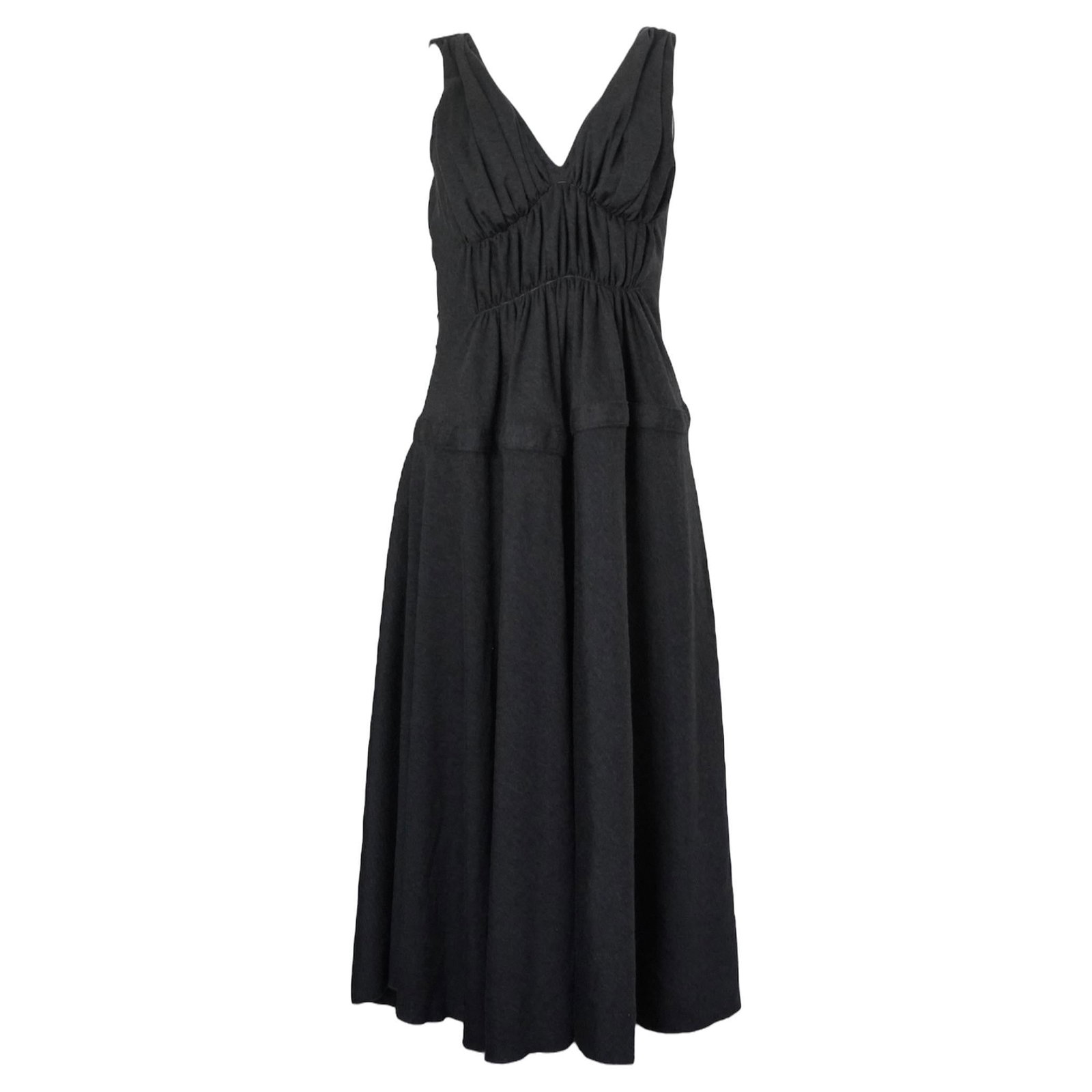 Rosas Charcoal Midi Dress with V Neck Ruching Size 44: Rosas Charcoal Midi Dress with V Neck Ruching Size 44 Charcoal midi dress with a V-neckline, front ruching, and belt loops. Made from stretch fabric, this piece is marked size 44 (EU) and has a total 