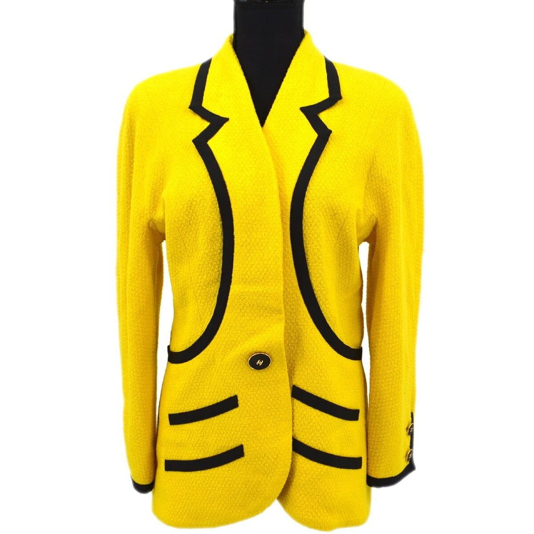 Vintage CHANEL Womens Mid Length Jacket Size 42 Yellow Black: Vintage CHANEL Womens Mid Length Jacket Size 42 Yellow Black Vintage Chanel long sleeve jacket in yellow and black with logo button accents and a mid-length silhouette. Designed with a button closure 