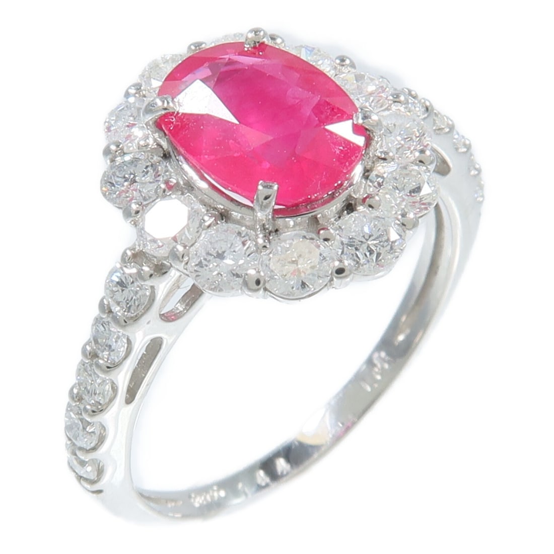 Pt950 Platinum Ruby Diamond Ring US 6 1.44ct 1.01ct: Pt950 Platinum Ruby Diamond Ring US 6 1.44ct 1.01ct Ruby and diamond ring in PT950 platinum, sized US 6. The ring features a ruby and diamond design with a red, clear, and purplish red color presentat