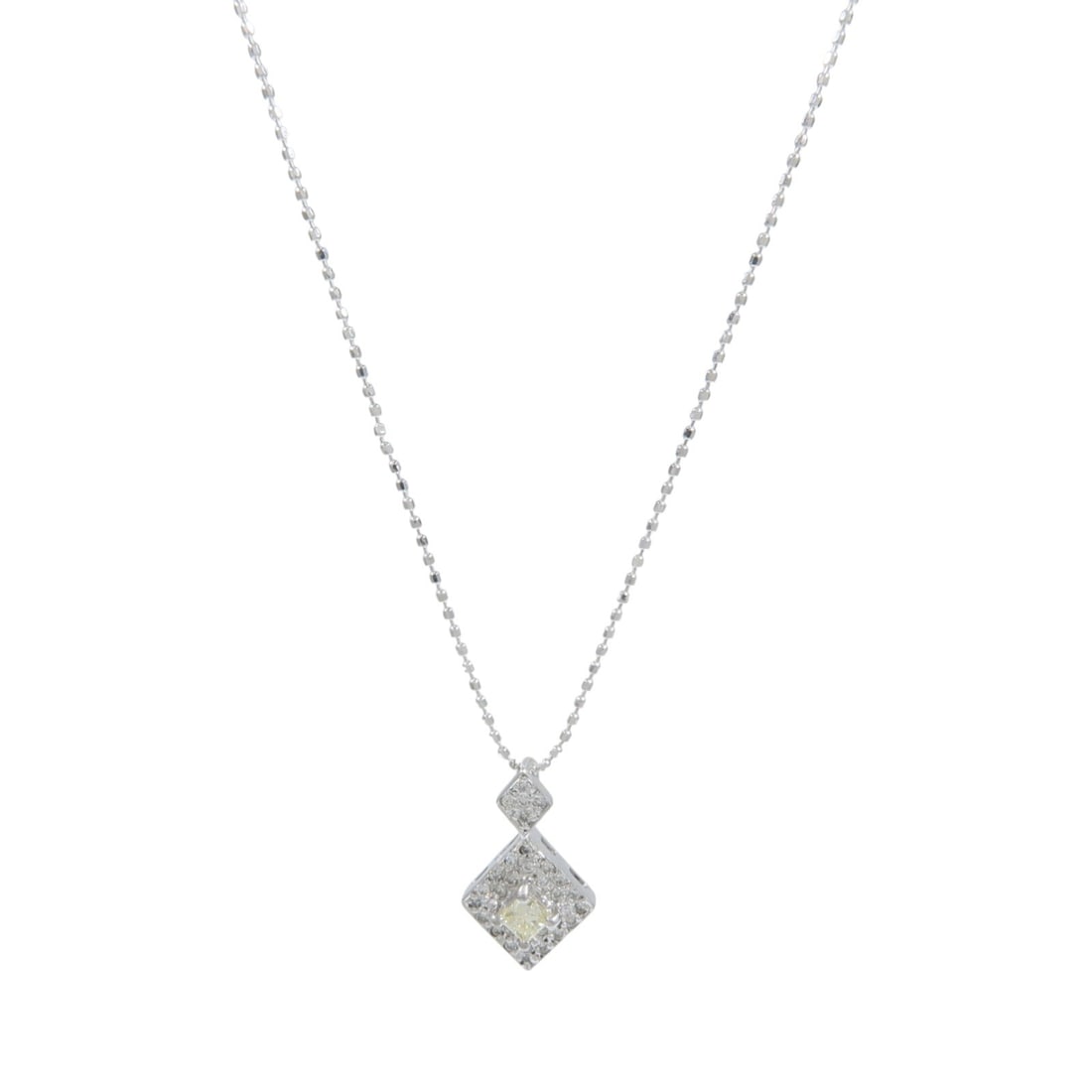 18K White Gold Diamond Necklace 0.33ct Clear Jewelry: 18K White Gold Diamond Necklace 0.33ct Clear Jewelry Diamond necklace in 18K white gold with a clear color presentation. The piece features diamond accents and is described as in very good condition. 