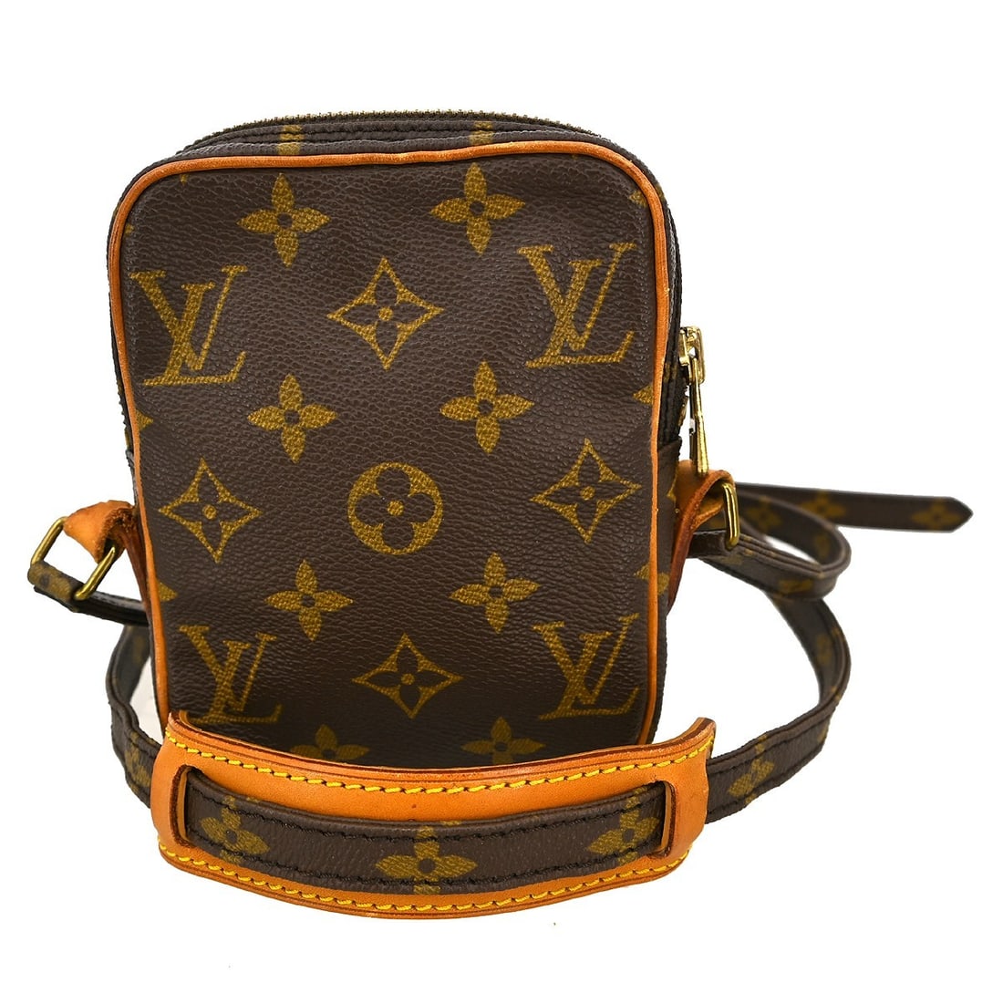 Louis Vuitton Danube Unisex Brown Canvas Bag: Louis Vuitton Danube Unisex Brown Canvas Bag Louis Vuitton Danube Monogram shoulder bag in brown canvas. This unisex piece is made in France and remains in good condition, showing light scuffs, light 