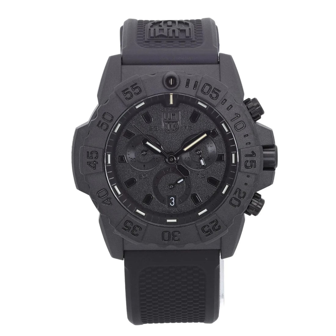 Luminox XS.3581.BO 45mm mens quartz diver watch black Carbonox case: Luminox XS.3581.BO 45mm mens quartz diver watch black Carbonox case Pre-owned Luminox Navy Seal Chronograph men's wristwatch with a black dial and quartz movement. This analog diver-style watch featur