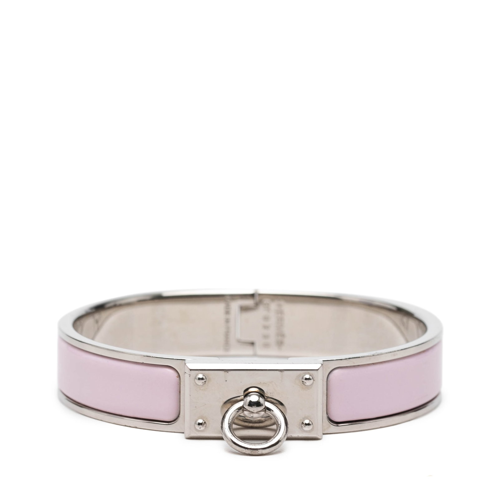 Hermes Clic Anneau PM narrow enamel bracelet in pink: Hermes Clic Anneau PM narrow enamel bracelet in pink Hermes Narrow Enamel Clic Anneau Bracelet PM featuring an enamel body with palladium-plated metal accents and a swivel click closure. Finished in p