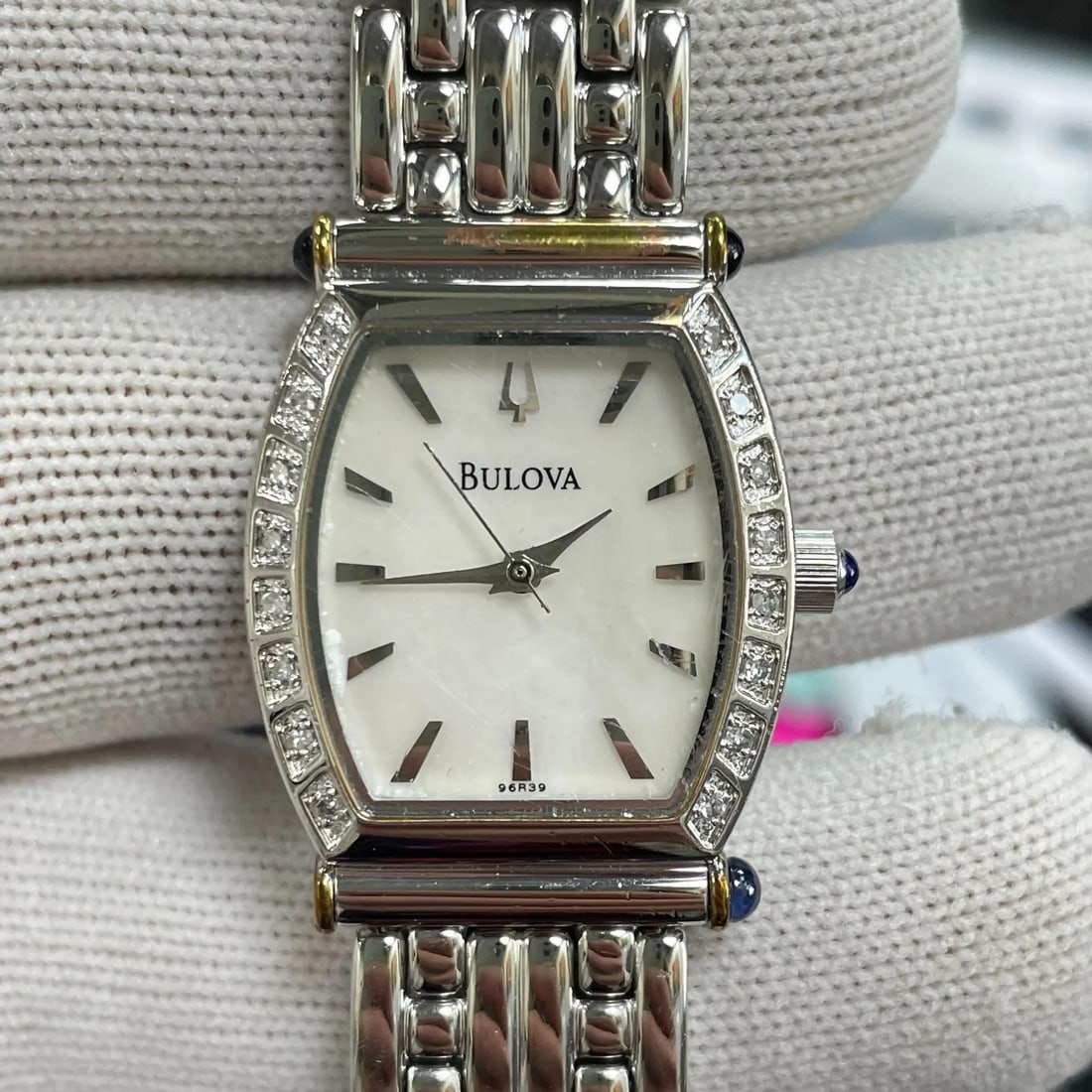 Bulova 96R39 womens quartz watch steel case white MOP dial (1 of 9)