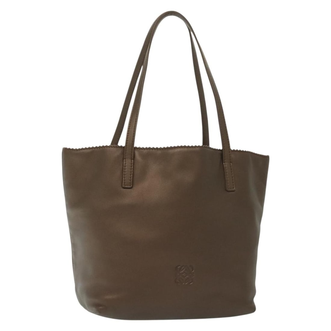 LOEWE Brown Leather Handbag with Silver Tone Hardware Spain: LOEWE Brown Leather Handbag with Silver Tone Hardware Spain Authentic LOEWE women's leather handbag in brown with silver-tone accents, made in Spain. This piece is offered without the original box or 