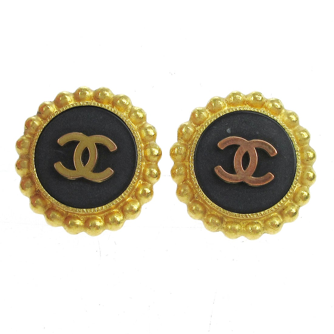 Chanel 93A CC Logo Button Clip-On Earrings Gold Tone Black: Chanel 93A CC Logo Button Clip-On Earrings Gold Tone Black Chanel CC logo button earrings with a clip-on closure, made in France. The design features a gold-tone finish with a black background and but
