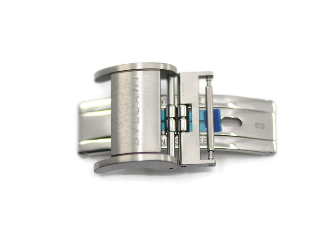 18mm Wristwatch Band Deployment Buckle in Stainless Steel by Bulgari: 18mm Wristwatch Band Deployment Buckle in Stainless Steel by Bulgari This is a pre-owned Bulgari stainless steel deployment buckle designed for wristwatch bands. It features an 18mm width and is craft