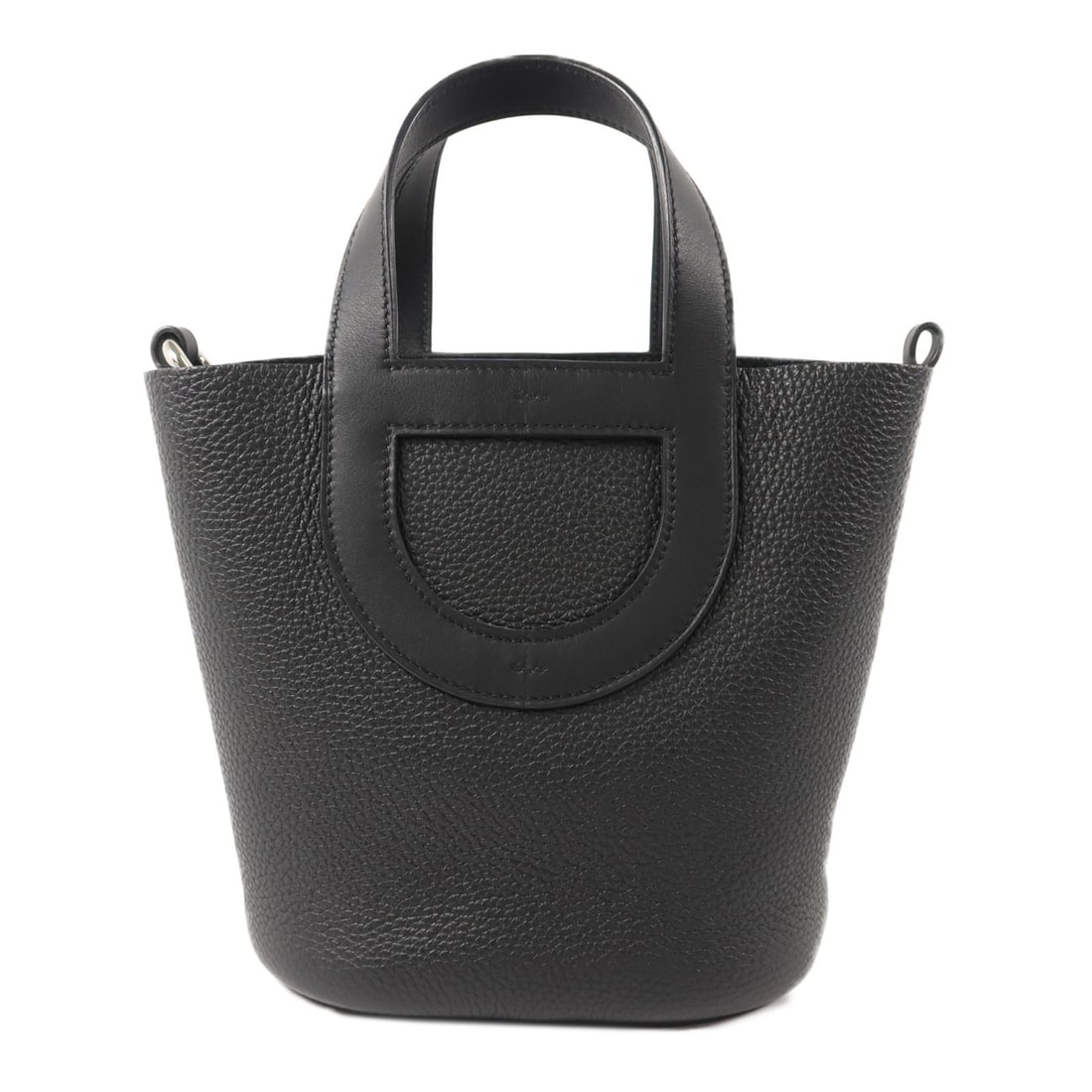 Hermes In The Loop 18 Noir Clemence Leather Handbag PHW: Hermes In The Loop 18 Noir Clemence Leather Handbag PHW Hermes In The Loop 18 handbag in Noir black, made from Taurillon Clemence and calfskin (cowhide). It features black frame color, a single inside