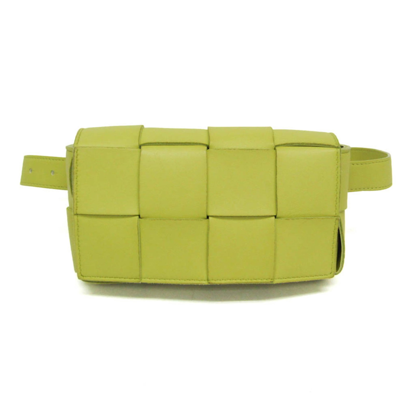 Bottega Veneta Cassette green leather bag: Bottega Veneta Cassette green leather bag Bottega Veneta Cassette leather bag in green. This unisex piece is made in Italy and presented in good condition. Specifications Brand: Bottega Veneta Model: 