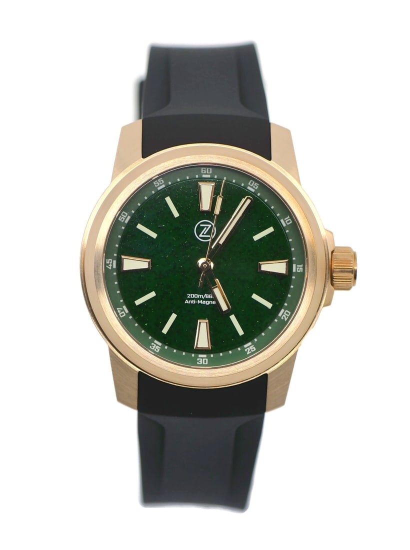 Zelos Aurora Field 38mm Bronze Automatic Watch with Box and Papers: Zelos Aurora Field 38mm Bronze Automatic Watch with Box and Papers This Zelos Aurora Field wristwatch features a 38 mm bronze case and an analog display with automatic mechanical movement. The watch c