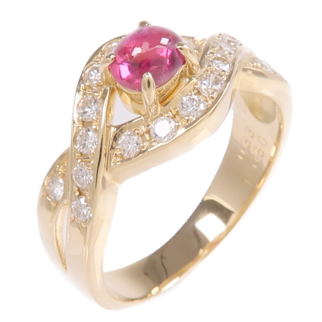 18K Yellow Gold Ruby Diamond Ring Size 6.25: 18K Yellow Gold Ruby Diamond Ring Size 6.25 A women's ring featuring a ruby and diamond design in 18K yellow gold. The ring is size 6.25 and has a ring width of 3-5 mm (1.2"). It is described as being
