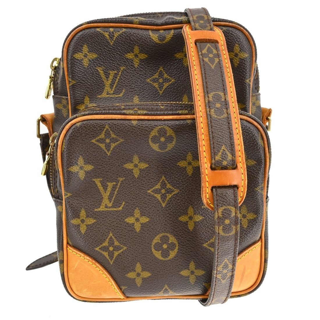 Louis Vuitton Amazone Monogram Crossbody Bag M45236 AR0013: Louis Vuitton Amazone Monogram Crossbody Bag M45236 AR0013 Vintage Louis Vuitton Amazon crossbody shoulder bag in brown Monogram canvas and leather. This unisex medium bag features a zip closure, an a
