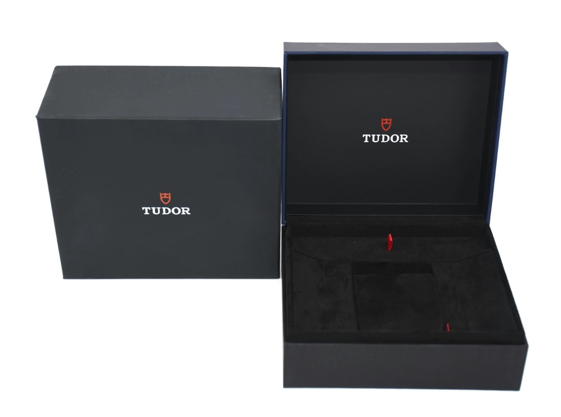 TUDOR Red Presentation Box for Watch (1 of 2)