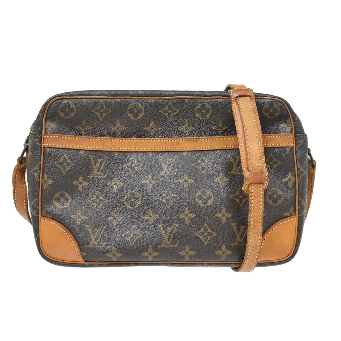 Louis Vuitton Trocadero 30 Monogram Canvas Crossbody Bag M51272: Louis Vuitton Trocadero 30 Monogram Canvas Crossbody Bag M51272 Vintage Louis Vuitton Trocadero 30 crossbody shoulder bag in brown Monogram canvas with leather strap and brown canvas lining. The bag i