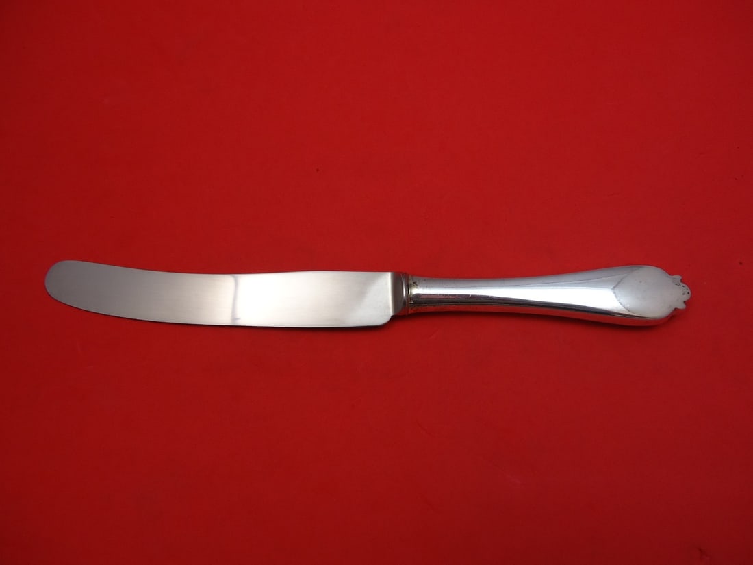 Spaulding & Co. English Sterling Silver Dinner Knife 9.75" Classic Design: Spaulding & Co. English Sterling Silver Dinner Knife 9.75" Classic Design This exquisite dinner knife is crafted from English sterling silver by Spaulding & Co., measuring 9 3/4" in length. The knife 