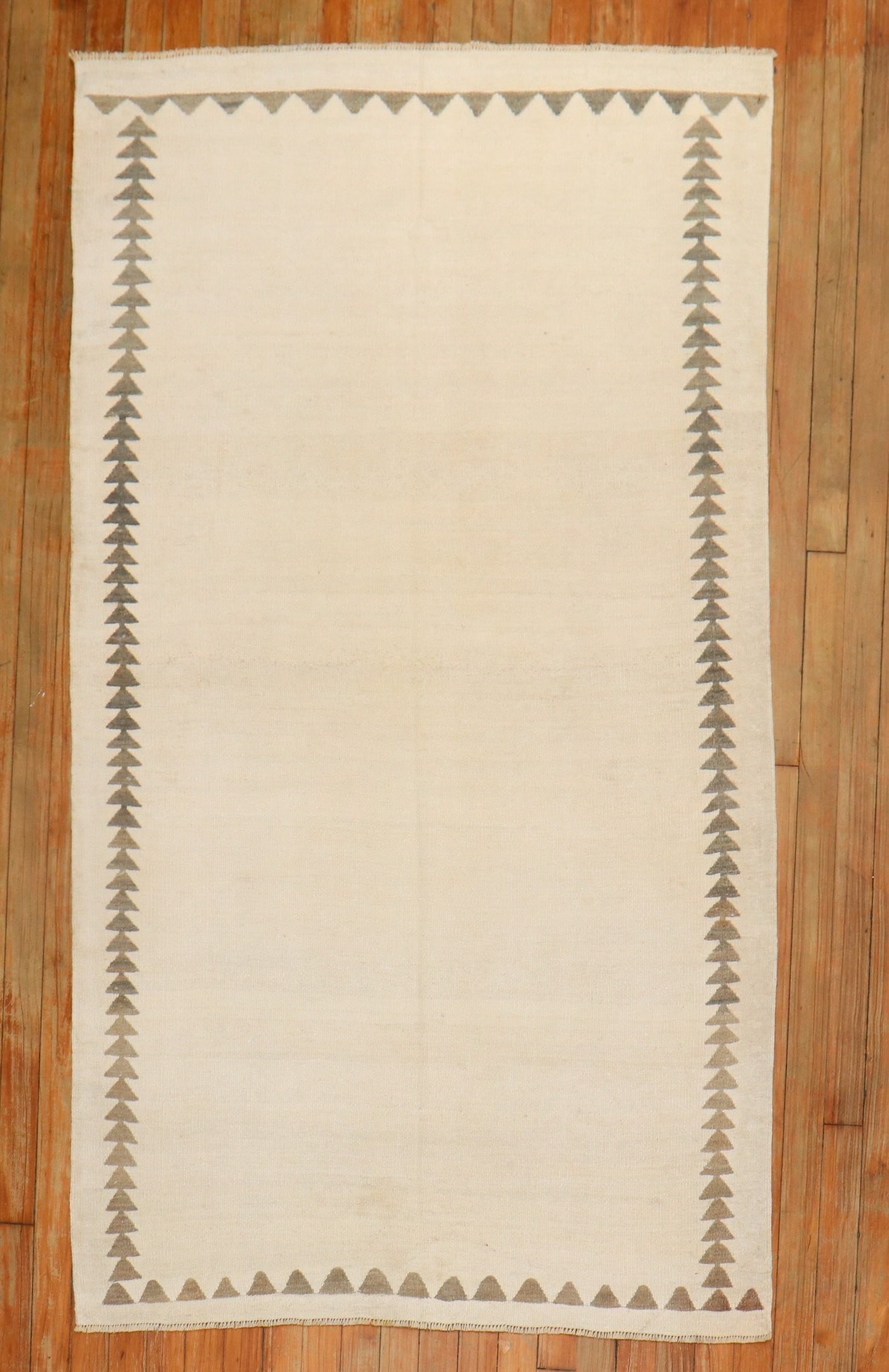 3' 4" x 6' 2" Mid 20th Century Turkish Kilim Rug: 3' 4" x 6' 2" Mid 20th Century Turkish Kilim Rug Mid 20th century Turkish kilim with a minimalist design. This pre-owned small kilim offers a clean, understated look suitable for a variety of interior