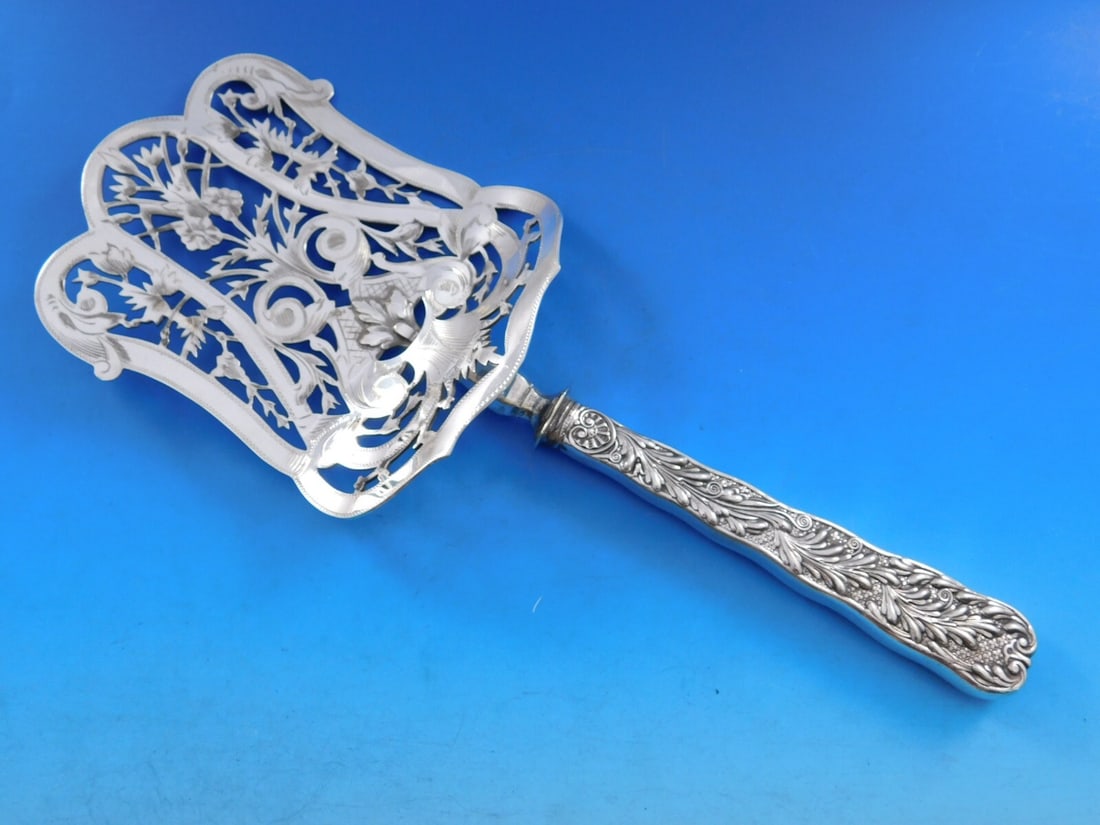 Gorham Saint Cloud Sterling Silver Asparagus Server 11.5": Gorham Saint Cloud Sterling Silver Asparagus Server 11.5" Presenting the exquisite Saint Cloud Asparagus Server by Gorham, a remarkable example of 19th-century craftsmanship. This serving piece featur