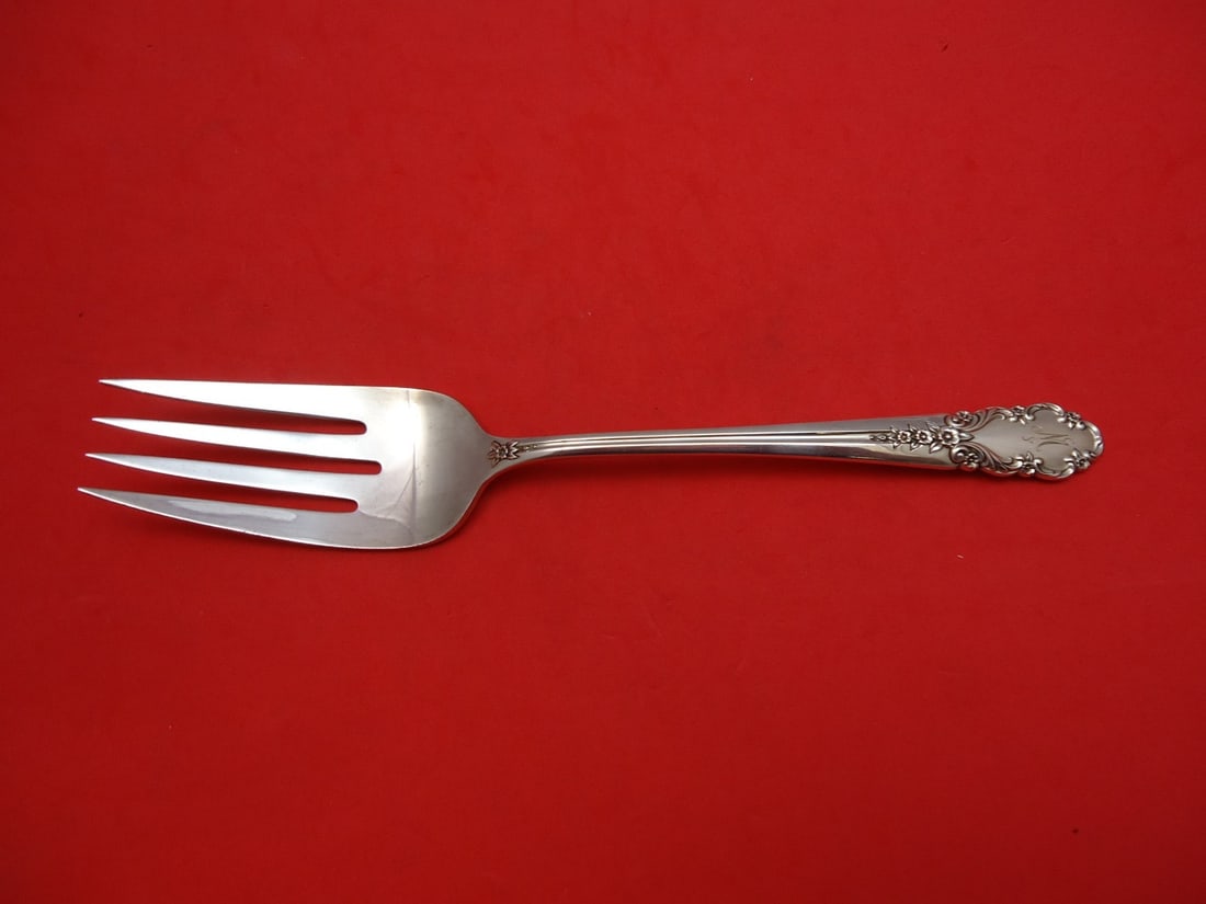 International Bridal Veil Sterling Silver Serving Fork 9 Inch: International Bridal Veil Sterling Silver Serving Fork 9 Inch Sterling silver cold meat serving fork in the Bridal Veil pattern by International. It dates to the post-1940 period, was made in the Unit