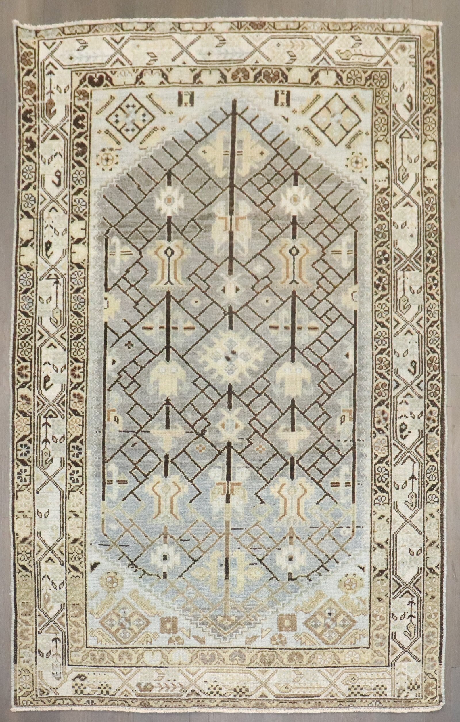 4' 5" x 6' 5" Persian Malayer Accent Rug: 4' 5" x 6' 5" Persian Malayer Accent Rug Persian Malayer accent rug dating from the 2nd quarter of the 20th century. This pre-owned rug features the classic Malayer form and is offered as an accent-si