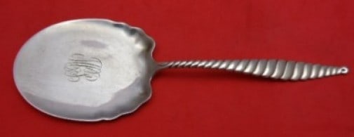Gorham Whiting Oval Twist Sterling Silver Tomato Server 8": Gorham Whiting Oval Twist Sterling Silver Tomato Server 8" This exquisite tomato server features a stunning oval twist design crafted in sterling silver by the renowned maker Gorham Whiting. Measuring