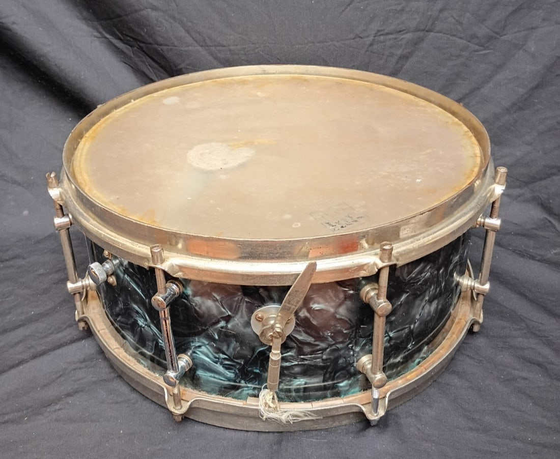 Ludwig 6.5 x14 blue oyster pearl snare drum 8 tube lugs (1 of 18)