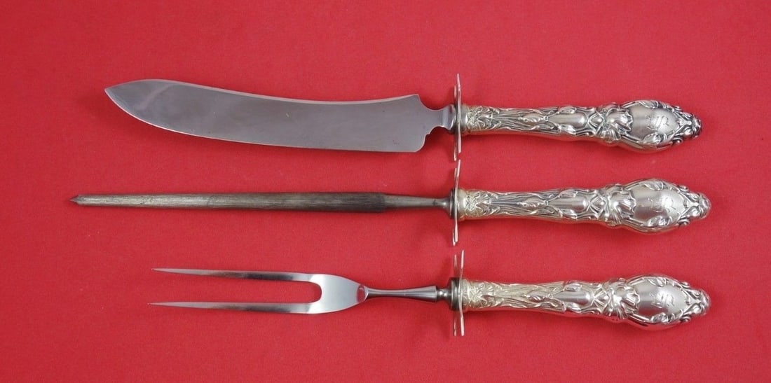 Gorham Virginiana Sterling Silver 3pc Steak Carving Set: Gorham Virginiana Sterling Silver 3pc Steak Carving Set Elevate your dining experience with the exquisite Virginiana Sterling Silver Steak Carving Set by Gorham. This beautifully crafted 3-piece set, 