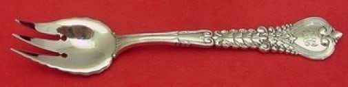 Tiffany & Co. Florentine Sterling Silver Pastry Fork 3-Tine 2-Hole 6.5": Tiffany & Co. Florentine Sterling Silver Pastry Fork 3-Tine 2-Hole 6.5" This exquisite Florentine pastry fork by Tiffany & Co. features a classic 3-tine design with 2 holes, measuring 6 1/2 inches in 