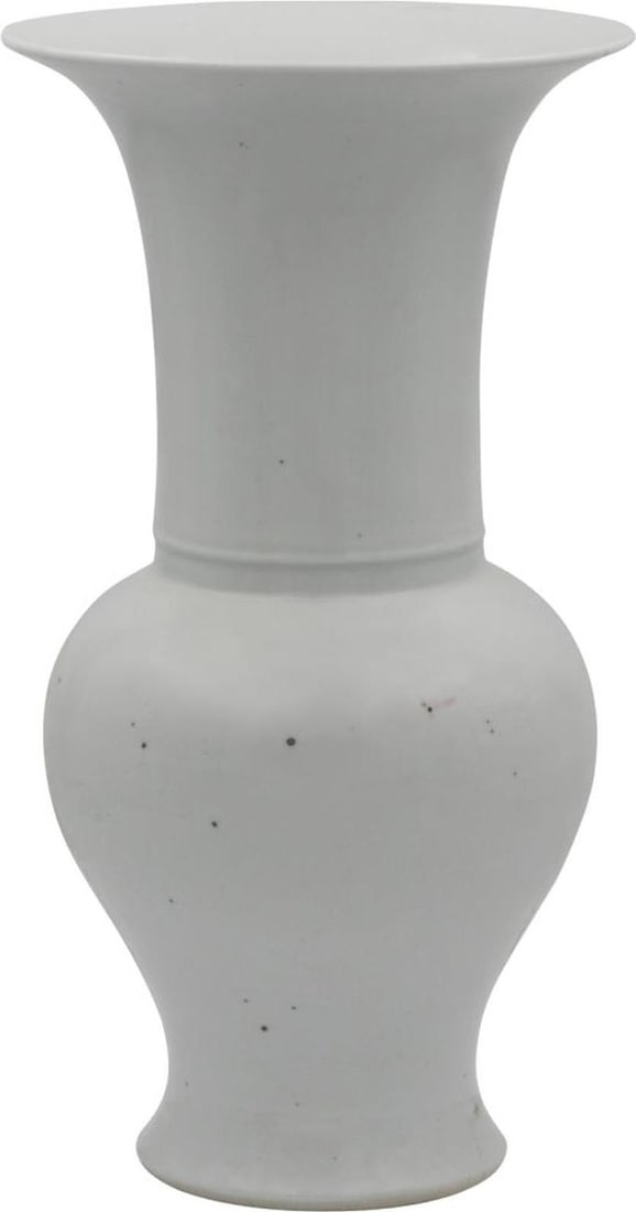 Handmade Asian Antique Style Ceramic Vase 17H x 9W x 9D: Handmade Asian Antique Style Ceramic Vase 17H x 9W x 9D Introducing an elegant ceramic vase that embodies timeless charm and sophistication. This exquisite piece showcases a baluster shape, reflecting