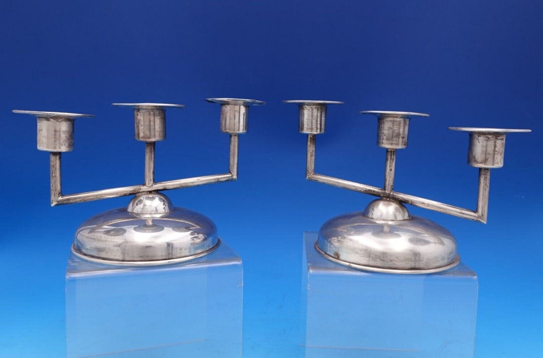 Maciel Sterling Silver Candelabra Pair 3-Light Mid-Century Modern Mexico: Maciel Sterling Silver Candelabra Pair 3-Light Mid-Century Modern Mexico This elegant pair of candelabras by Maciel features a modernist design, crafted from high-quality sterling silver. Each piece s