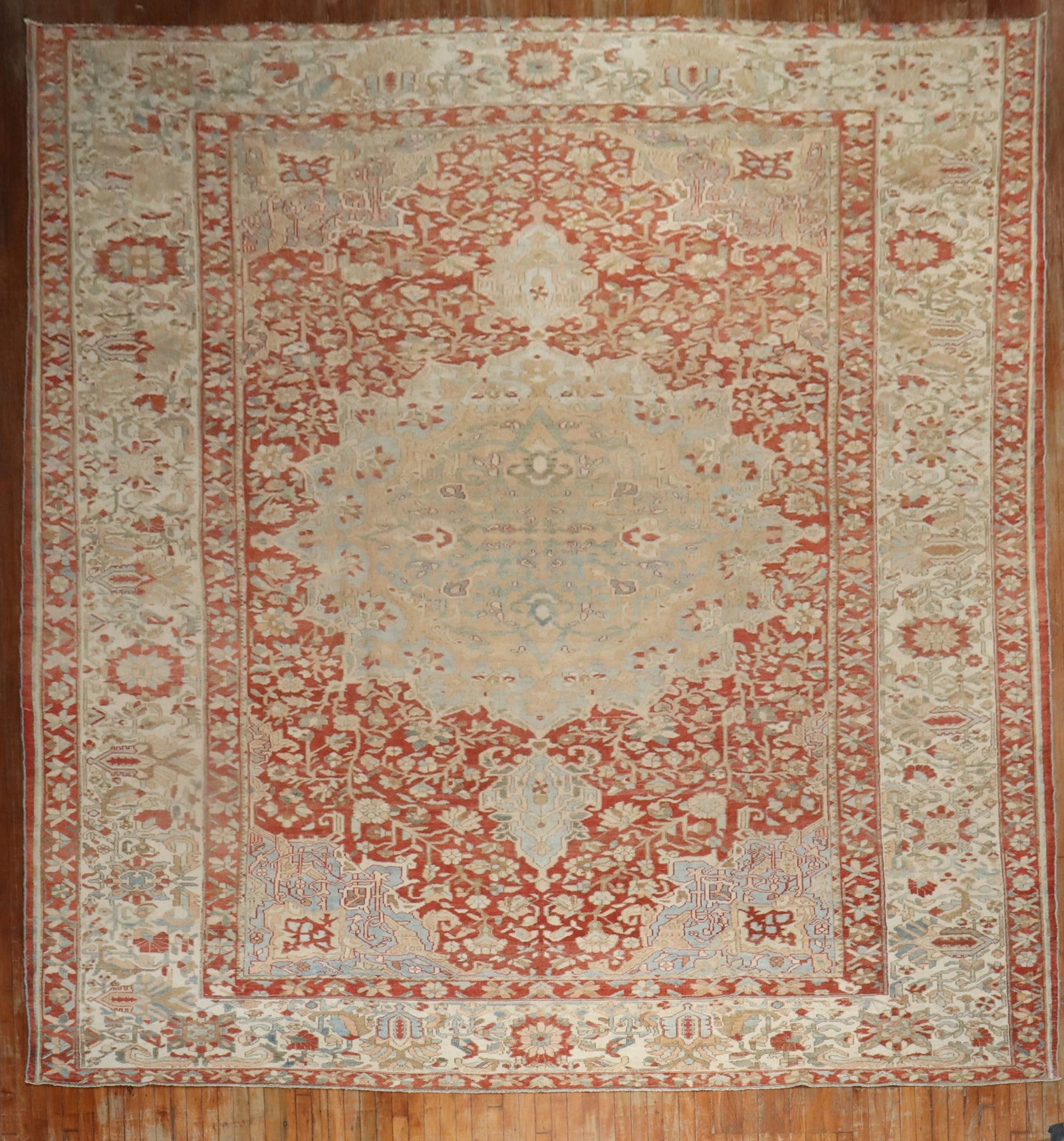 12' 5" x 18' 3" Persian Bakhtiari Oversize Rug: 12' 5" x 18' 3" Persian Bakhtiari Oversize Rug Oversize Persian Bakhtiari rug from the 2nd quarter of the 20th century. This pre-owned piece is identified as a Bakhtiari rug in an oversize format. Spe