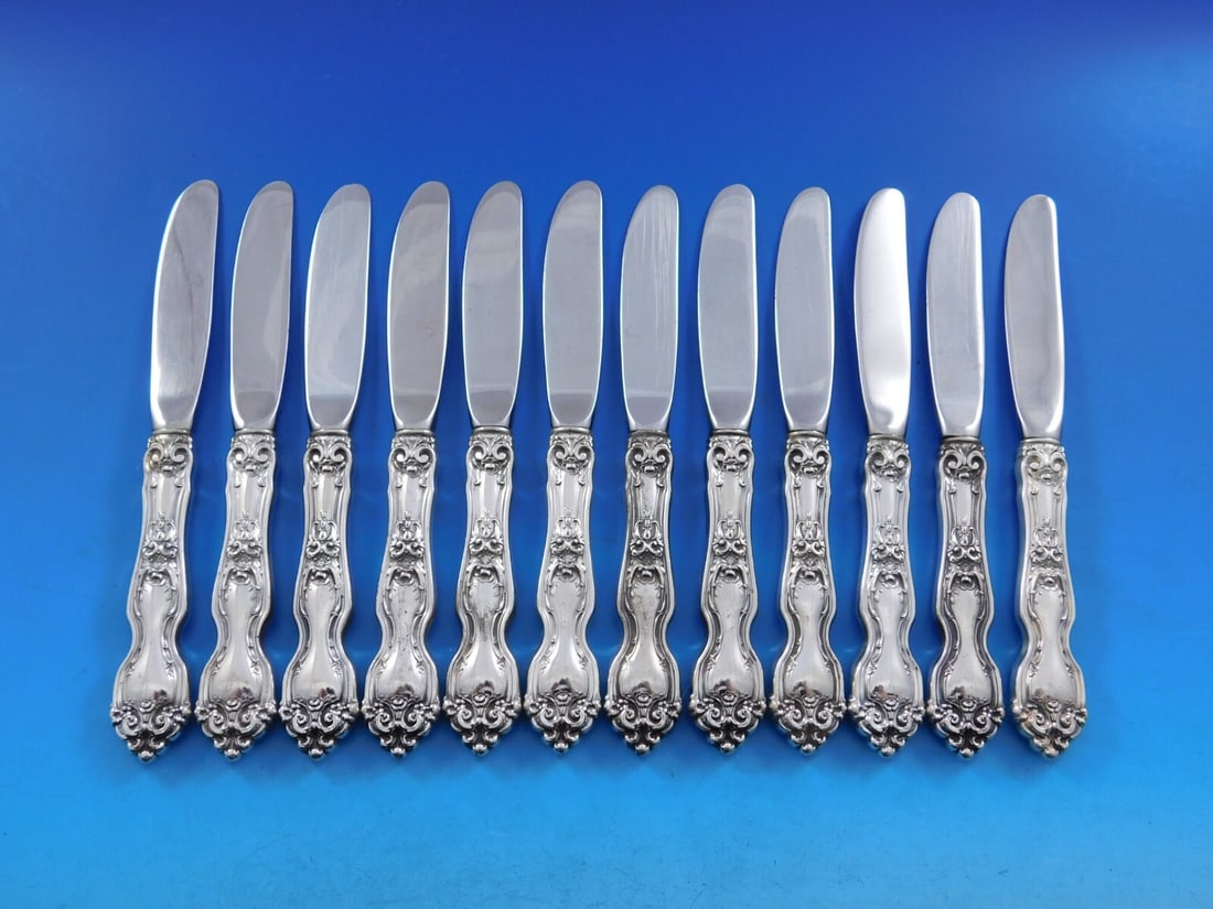Wallace La Reine Sterling Silver Butter Spreader Set 12 pcs 6 3/8": Wallace La Reine Sterling Silver Butter Spreader Set 12 pcs 6 3/8" Introducing the La Reine butter spreader set by Wallace, a beautifully crafted collection of 12 pieces made from sterling silver with