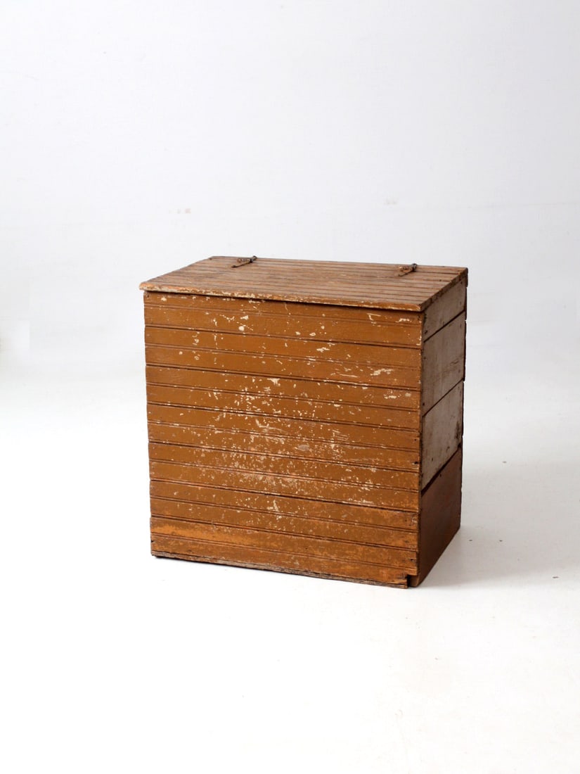 Rustic Antique Beadboard Trunk with Tawny Brown Finish: Rustic Antique Beadboard Trunk with Tawny Brown Finish Discover the charm of this Antique Beadboard Trunk, a perfect blend of rustic elegance and functionality. Crafted with a bead-board front and lid