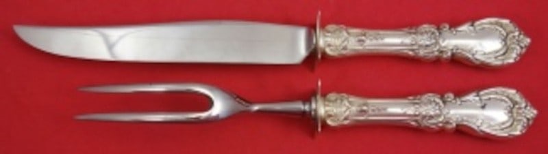 2-Piece Sterling Silver Steak Carving Set Burgundy Pattern: 2-Piece Sterling Silver Steak Carving Set Burgundy Pattern This Reed & Barton steak carving set features the elegant Burgundy pattern and is crafted from sterling silver. The set includes a knife meas