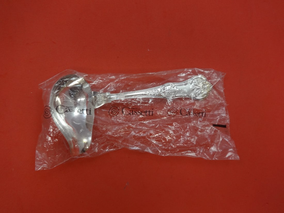Cassetti Lorena Sterling Silver Gravy Ladle with Spout 6.5" New: Cassetti Lorena Sterling Silver Gravy Ladle with Spout 6.5" New Enhance your dining experience with this exquisite Lorena gravy ladle by Cassetti. Crafted from high-quality sterling silver, this ladle