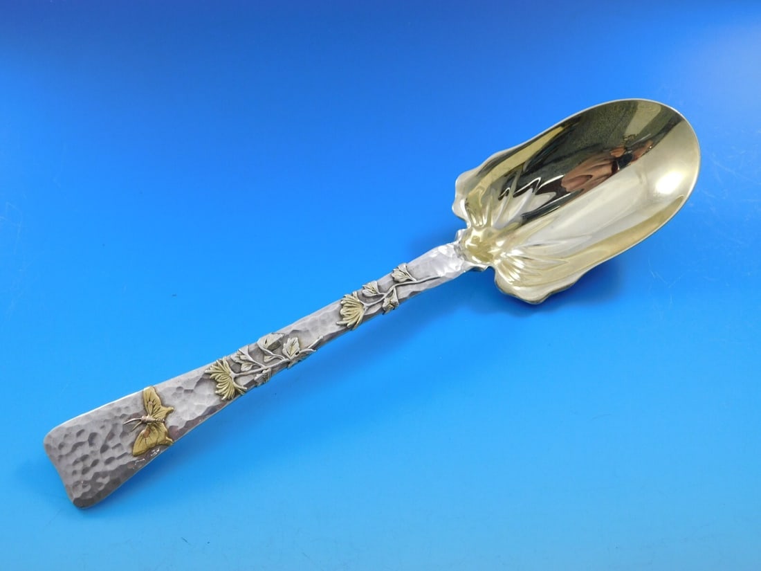 Tiffany & Co Lap Over Edge Sterling Silver Salad Spoon 9 3/8": Tiffany & Co Lap Over Edge Sterling Silver Salad Spoon 9 3/8" Introducing a stunning salad serving spoon from Tiffany & Co., crafted in the late 19th century (circa 1880). This exquisite piece feature