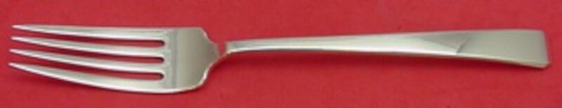 Towle Craftsman Sterling Silver Dinner Fork 8 1/8 in: Towle Craftsman Sterling Silver Dinner Fork 8 1/8 in Sterling silver dinner fork in the Craftsman pattern by Towle. This vintage flatware piece is not monogrammed and is in excellent pre-owned conditi