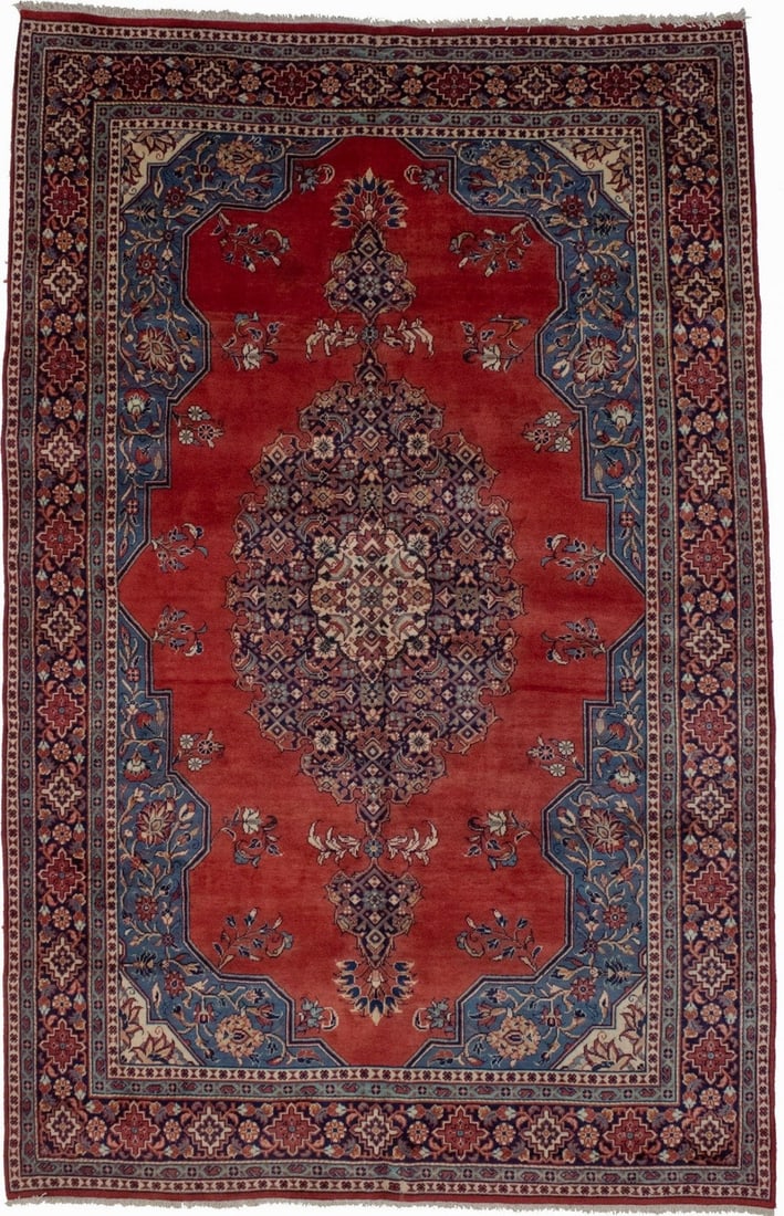 Vintage Handmade Oriental Wool Rug 6'10 x 10'10 Floral Design: Vintage Handmade Oriental Wool Rug 6'10 x 10'10 Floral Design This vintage handmade oriental rug features a traditional floral design with a vibrant orange-red color palette accented by navy blue, bei