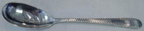 Kirk Winslow Sterling Silver Ovoid Serving Spoon 8 1/2": Kirk Winslow Sterling Silver Ovoid Serving Spoon 8 1/2" Sterling silver serving spoon in the Winslow pattern by Kirk. This ovoid flatware piece measures 8 1/2 inches and is not monogrammed. It is desc